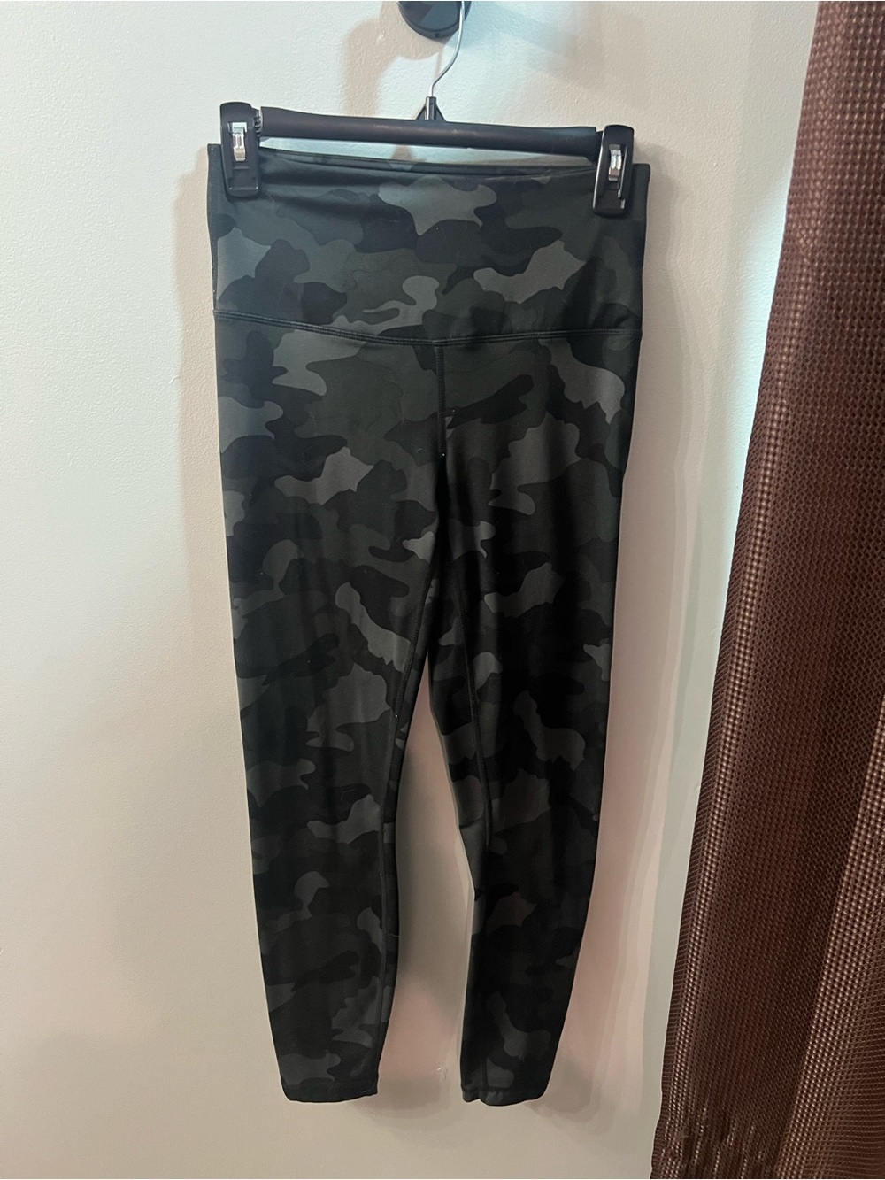 Yogalicious Black & Gray Camo  Leggings